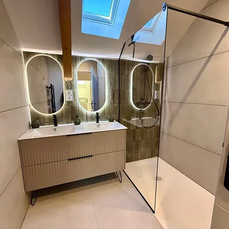 בית נופש Magnifique Maison 10 Personnes A לודנוויל