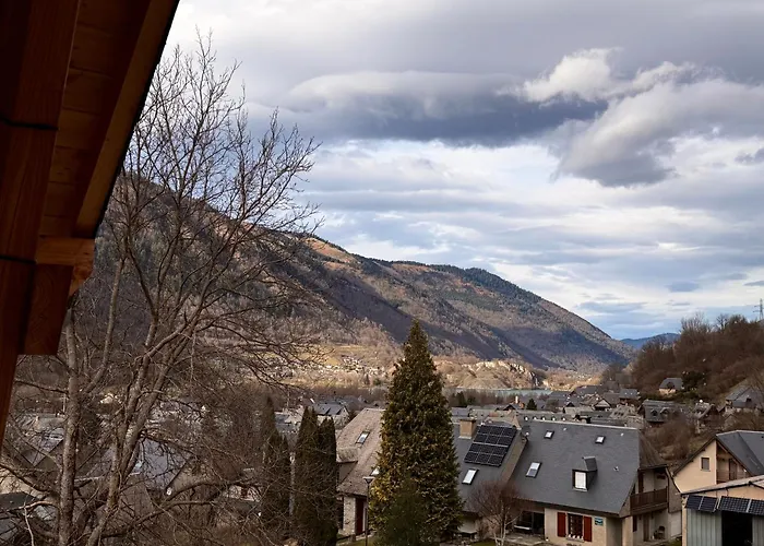 別荘 Magnifique Maison 10 Personnes A ルダンヴィエル